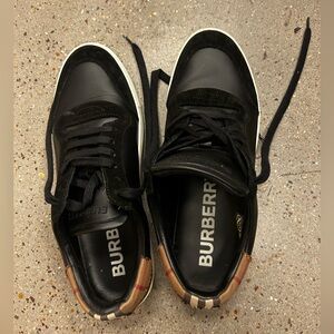 Burberry black robin sneakers